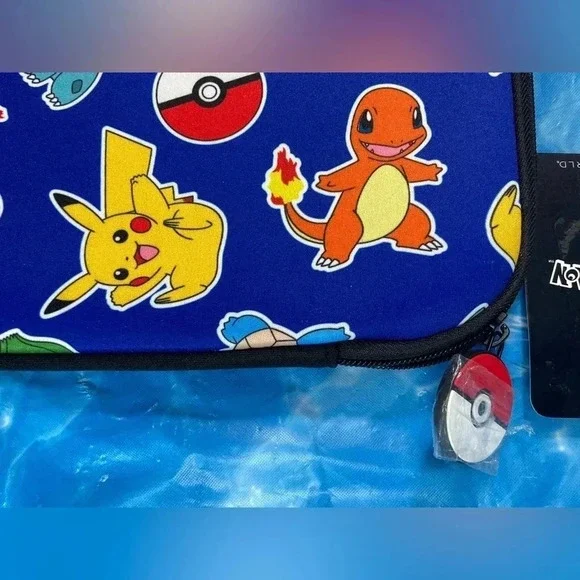 Pokémon - 15” Laptop Sleeve - Pikachu, Charmander, Squirtle, & Bulbasaur - BNWT - Picture 3 of 7